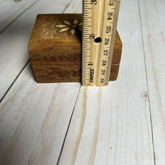 Vintage Wooden Carved Hinged Trinket Jewelry Ring Box 3 X 1.75 in - Picture 9 of 9